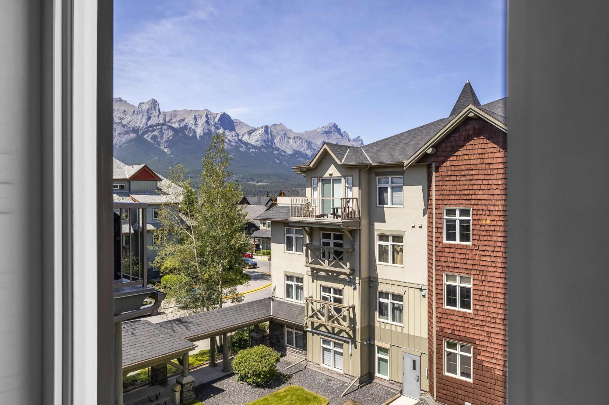 Apartment Mountain Views Balcony And Free Parking